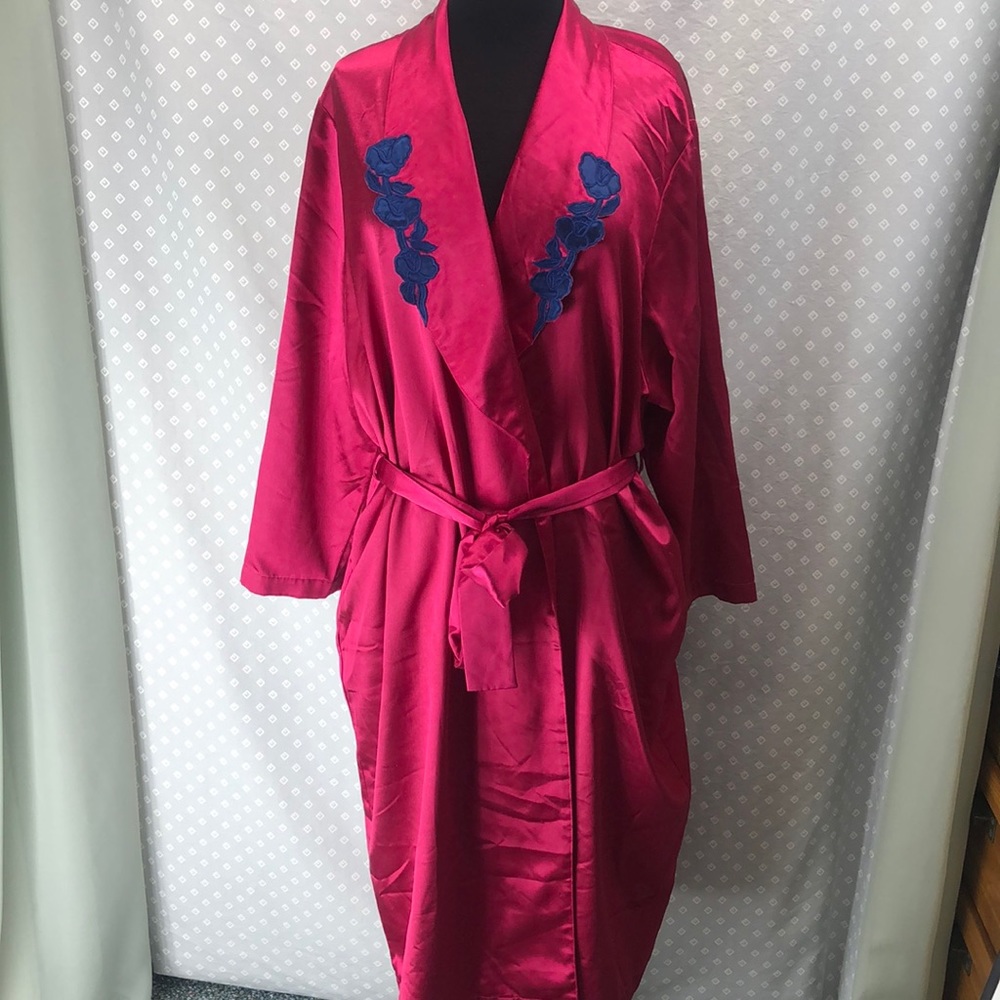The Lingerie Collection Robe